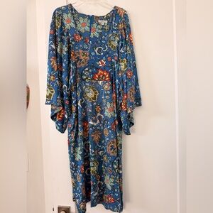 Nieves Lavi Blue Floral Kimono sleeve dress Sz L